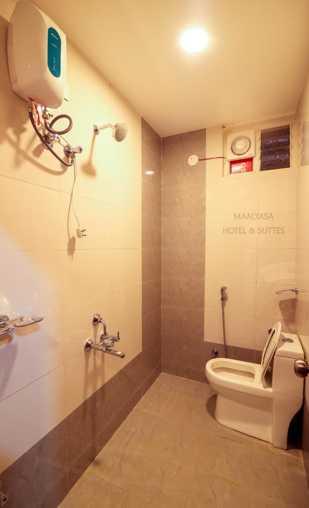 היידראבד Maalyasa Hotel And Suites מראה חיצוני תמונה