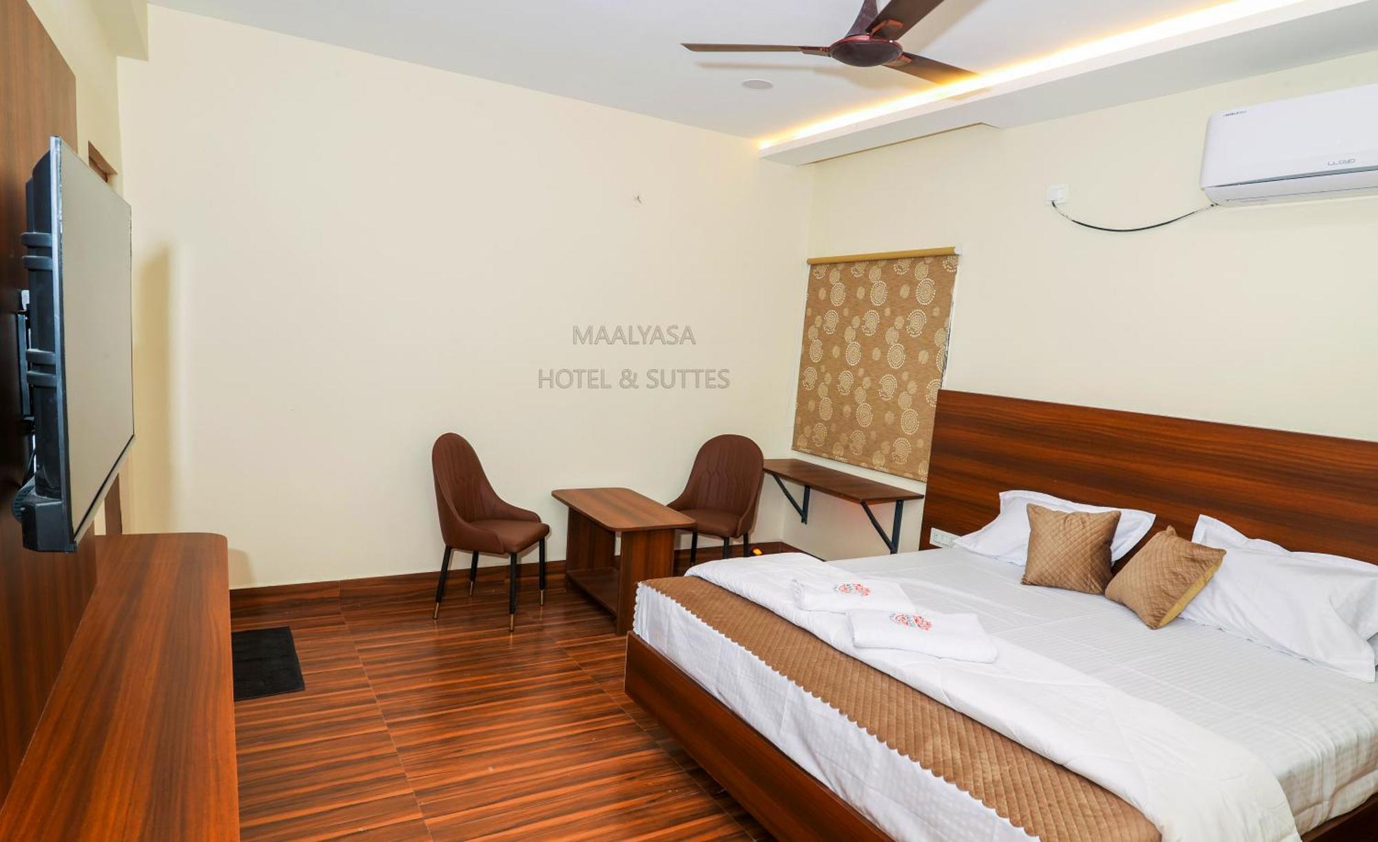 היידראבד Maalyasa Hotel And Suites מראה חיצוני תמונה