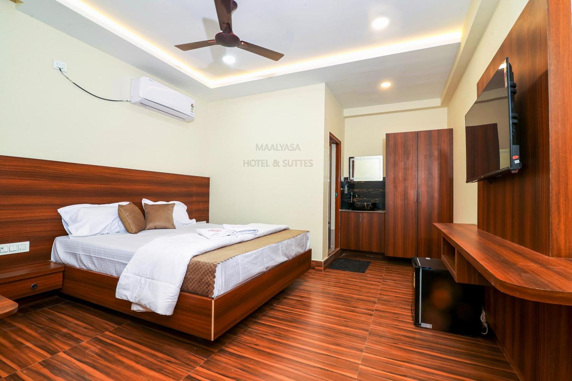 היידראבד Maalyasa Hotel And Suites מראה חיצוני תמונה